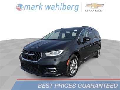 Used 2021 Chrysler Pacifica Touring