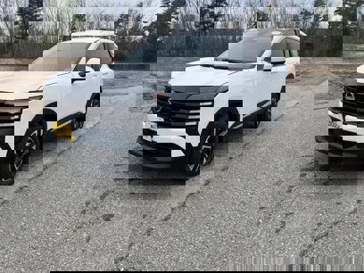 New 2025 Nissan Kicks SV