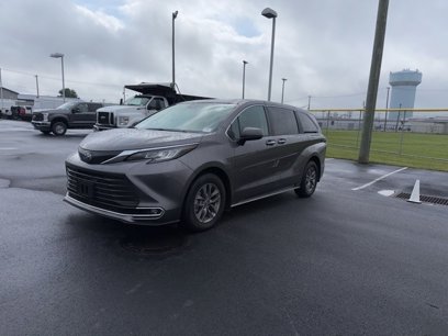 Used 2023 Toyota Sienna XLE