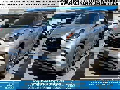 Used 2021 Toyota Highlander XLE