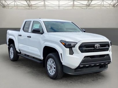 New 2024 Toyota Tacoma SR