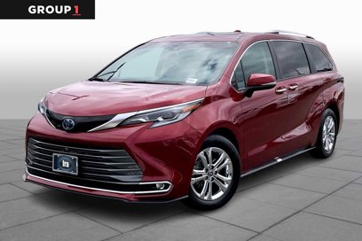 Used 2022 Toyota Sienna Platinum