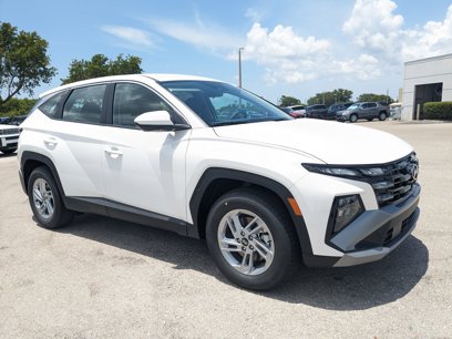 New 2025 Hyundai Tucson SE