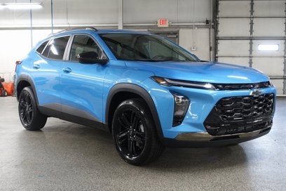 New 2025 Chevrolet Trax ACTIV w/ Sunroof Package