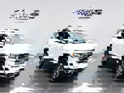Used 2023 GMC Acadia SLT