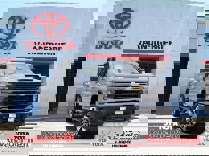 Used 2024 Chevrolet Silverado 2500 Custom w/ Custom Convenience Package