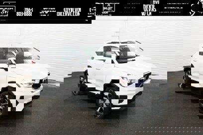 New 2025 Volvo XC40 B5 Core w/ Protection Package Premier