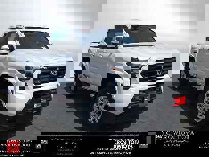 New 2025 Toyota Tacoma SR5