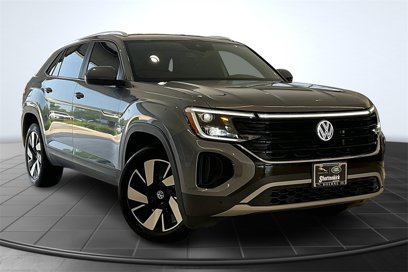 Used 2024 Volkswagen Atlas Cross Sport SE w/ Panoramic Sunroof Package