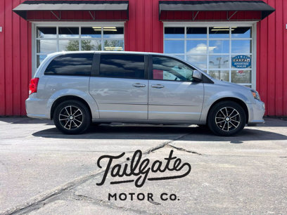 Used 2016 Dodge Grand Caravan SE