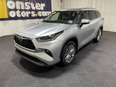 Used 2023 Toyota Highlander L