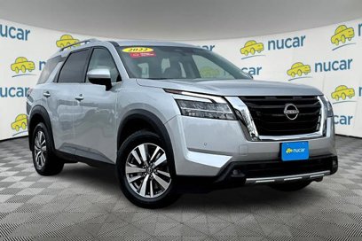 Certified 2022 Nissan Pathfinder SL