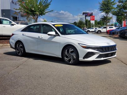 Used 2024 Hyundai Elantra SEL w/ Convenience Package