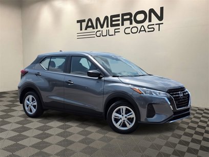 New 2025 Nissan Kicks Play S