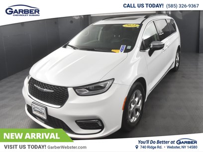 Used 2023 Chrysler Pacifica Limited