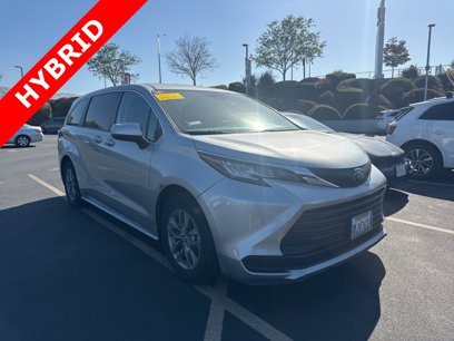 Used 2021 Toyota Sienna LE