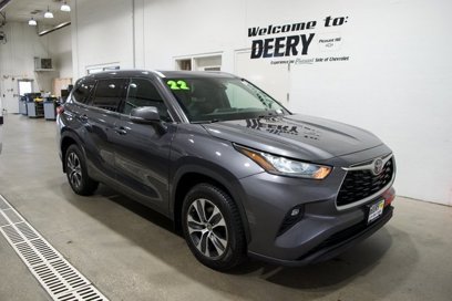 Used 2022 Toyota Highlander XLE