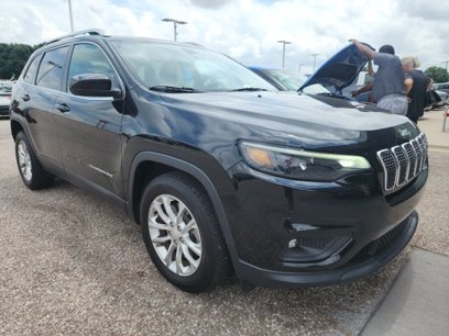 Used 2019 Jeep Cherokee Latitude w/ Popular Appearance Group
