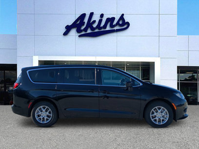 New 2024 Chrysler Voyager LX