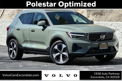 New 2025 Volvo XC40 B5 Core