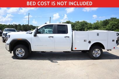 New 2024 GMC Sierra 2500 Pro w/ Convenience Package
