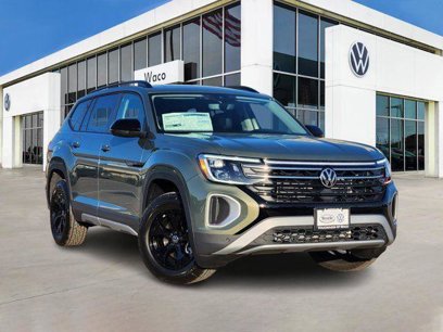 New 2025 Volkswagen Atlas Peak Edition SE