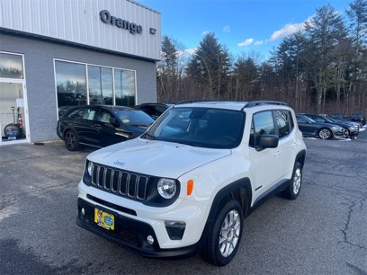 New 2023 Jeep Renegade Latitude w/ Premium Group