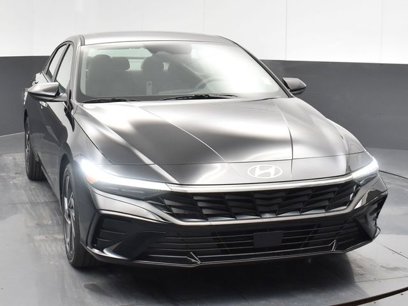 New 2025 Hyundai Elantra SEL