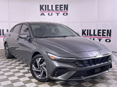 Used 2025 Hyundai Elantra SEL w/ Cargo Package