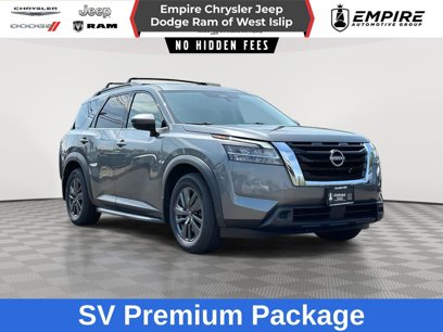 Used 2022 Nissan Pathfinder SV w/ SV Premium Package