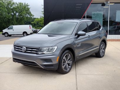 Used 2018 Volkswagen Tiguan SE w/ 18" Alloy Wheels Package