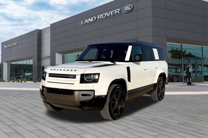 New 2025 Land Rover Defender 130 X-Dynamic SE