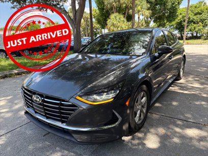 Used 2022 Hyundai Sonata SE w/ Preferred Accessory Package