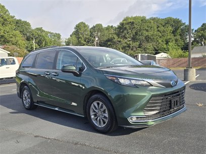 Used 2024 Toyota Sienna XLE