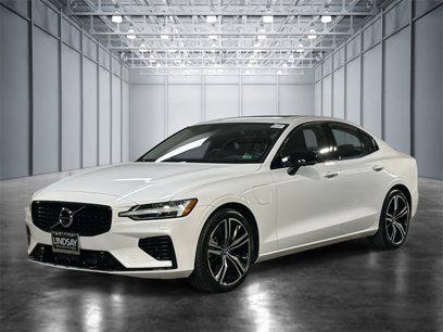 Used 2022 Volvo S60 T8 R-Design Expression