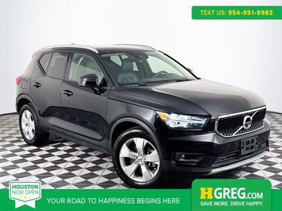 Used 2021 Volvo XC40 T5 Momentum
