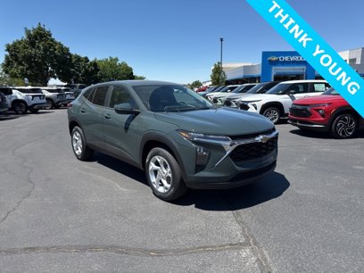 New 2025 Chevrolet Trax LS w/ LS Convenience Package
