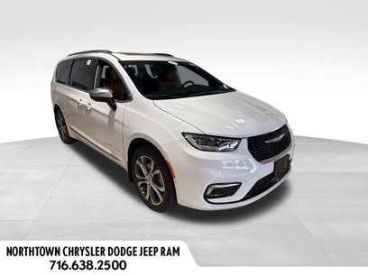 New 2025 Chrysler Pacifica Pinnacle