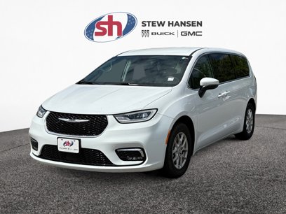 Used 2023 Chrysler Pacifica Touring-L