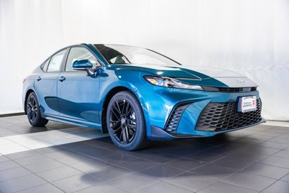 New 2025 Toyota Camry SE