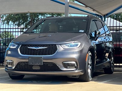 Used 2021 Chrysler Pacifica Pinnacle