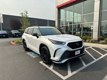 New 2025 Toyota Highlander XSE