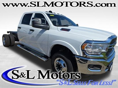 New 2024 RAM 3500 Tradesman w/ Chrome Appearance Group