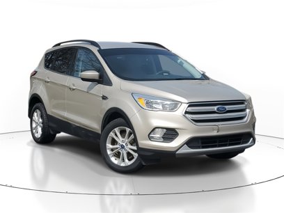 Used 2018 Ford Escape SE w/ SE Sync 3 Package
