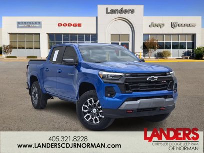 Used 2023 Chevrolet Colorado Z71 w/ Z71 Convenience Package 2