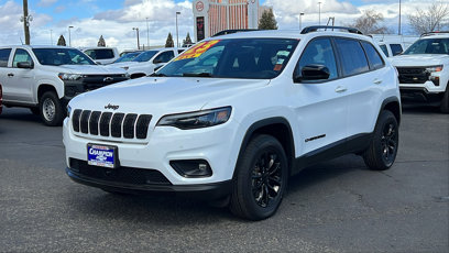 Used 2023 Jeep Cherokee Altitude Lux