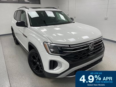 New 2025 Volkswagen Atlas Peak Edition SE