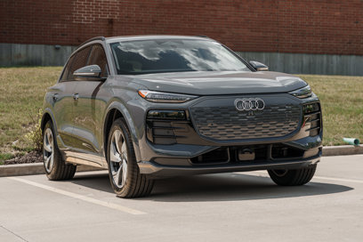 New 2025 Audi Q6 e-tron Premium Plus