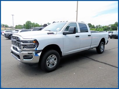 New 2025 RAM 2500 Tradesman w/ Chrome Appearance Group