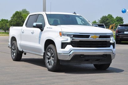 New 2025 Chevrolet Silverado 1500 LT